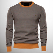 Eleganter und warmer Pullover