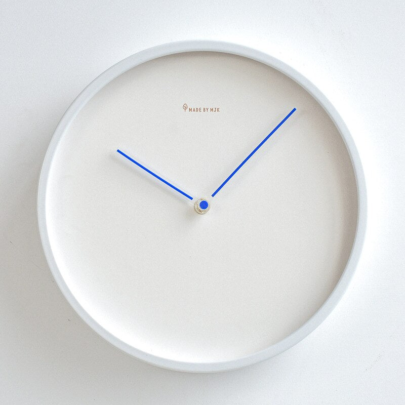MJK Skandinavische Wanduhr