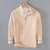 Gestrickter Pullover mit Reißverschluss