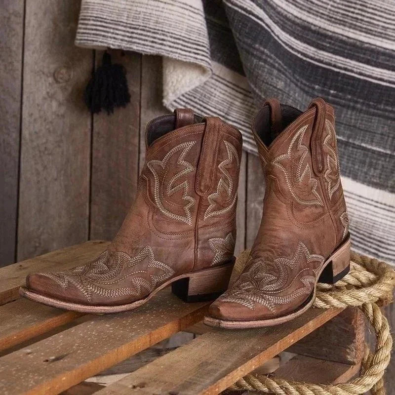 6hStEnkellaars-Vrouwen-Herfst-Winter-Casual-Western-Cowboy-Snake-Lederen-Cowgirl-Booties-Korte-Cossacks-Botas-Hoge-Hakken_50150c41-8b37-4eb1-a03c-3722a81efa83.webp