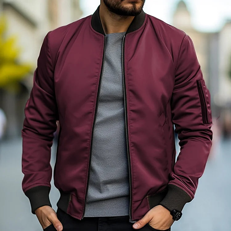 Trendige leichte Bomberjacke