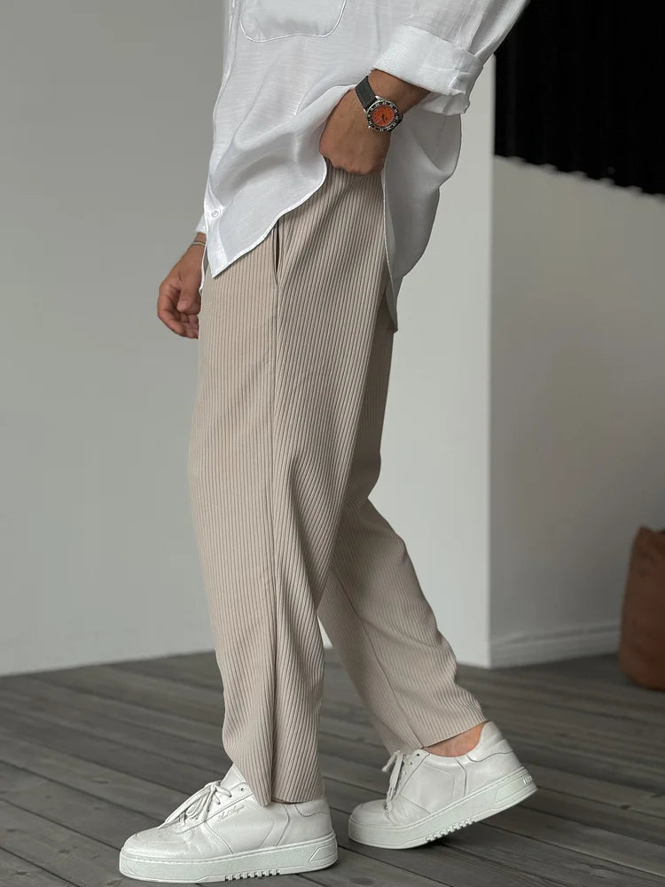 Gemütliche, legere Herrenhose