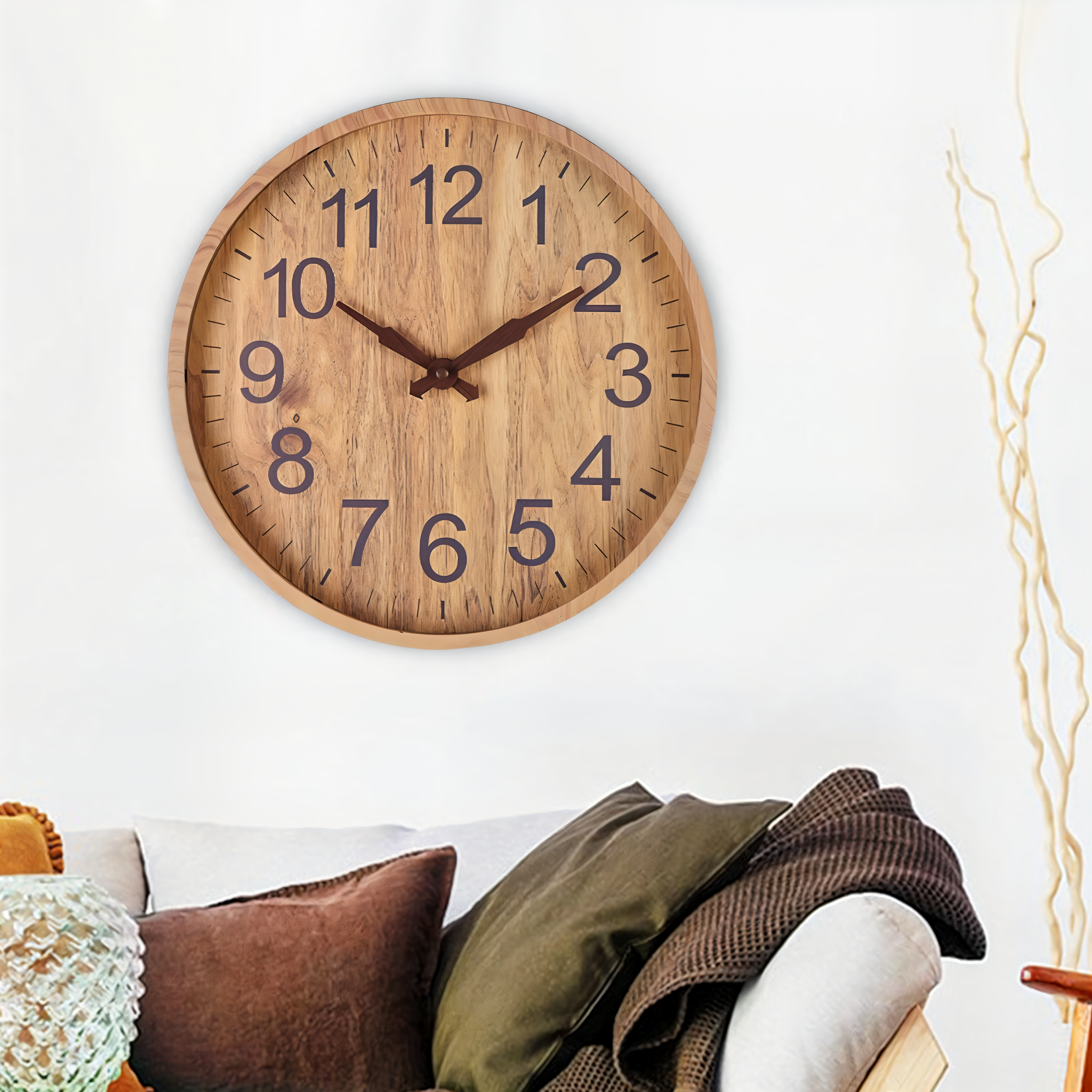 Ästhetische Runde Wanduhr aus Holz