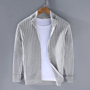 Stilvoller Herren Rippstrickjacke