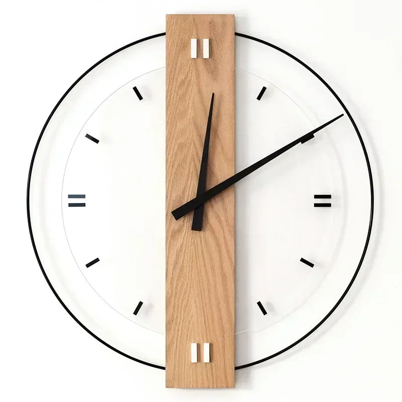 Stille Wanduhr aus Holz