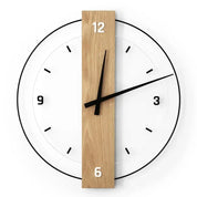 Stille Wanduhr aus Holz