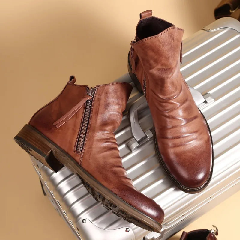 Schicke Stiefel aus Leder