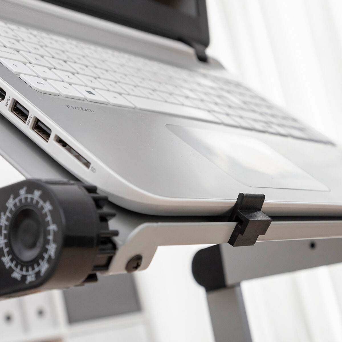 Innova Tragbarer, verstellbarer Laptoptisch