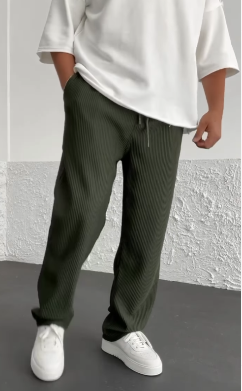 Moderne gerippte Hose